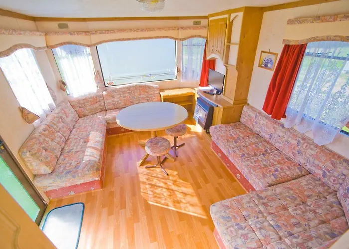 Деревянный коттедж Holenderskie Red Ice Владыславово